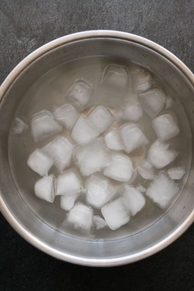 bowl of ice to blanch green beans