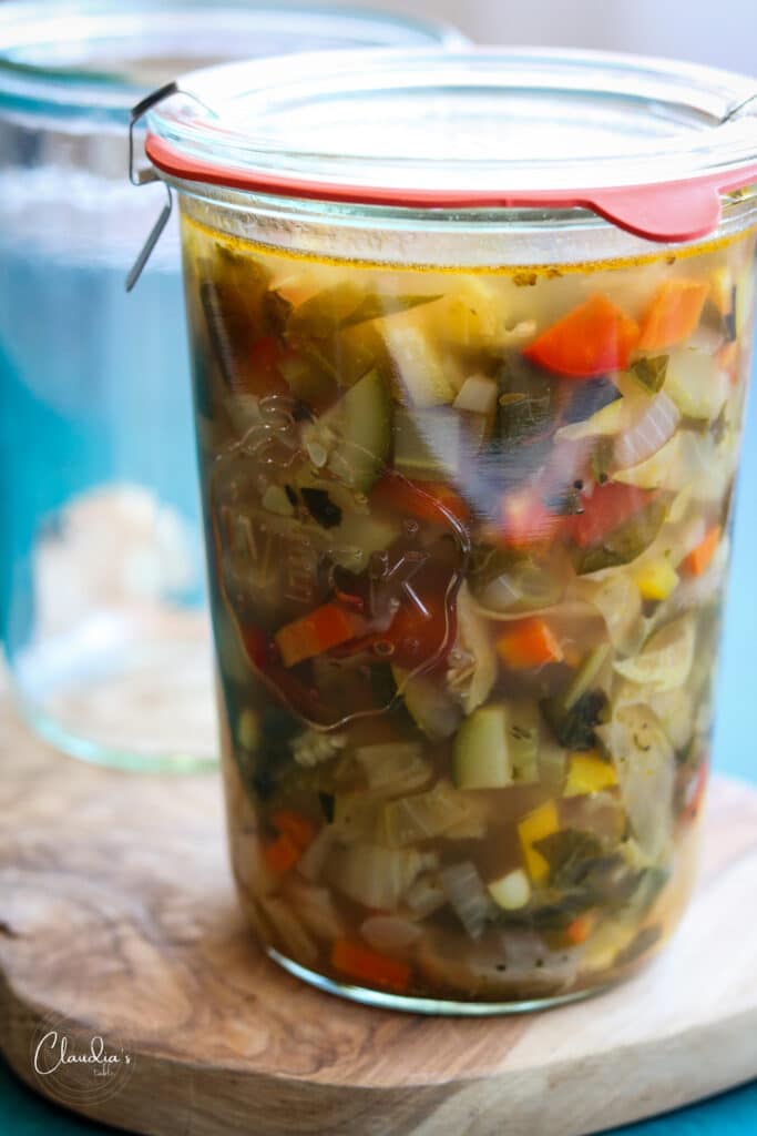 jar of 10 vegetable soup