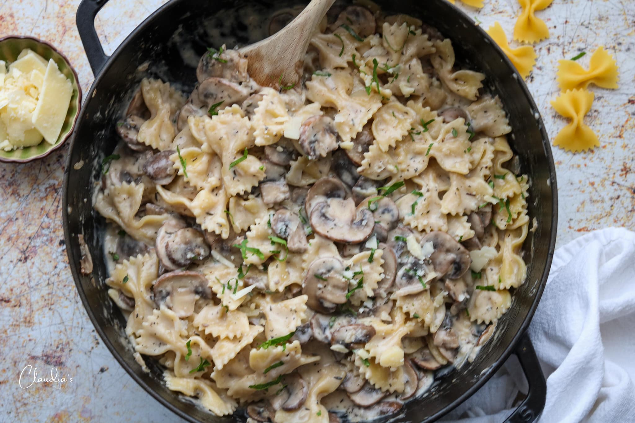 Creamy Mushroom Pasta with Fontina Cheese