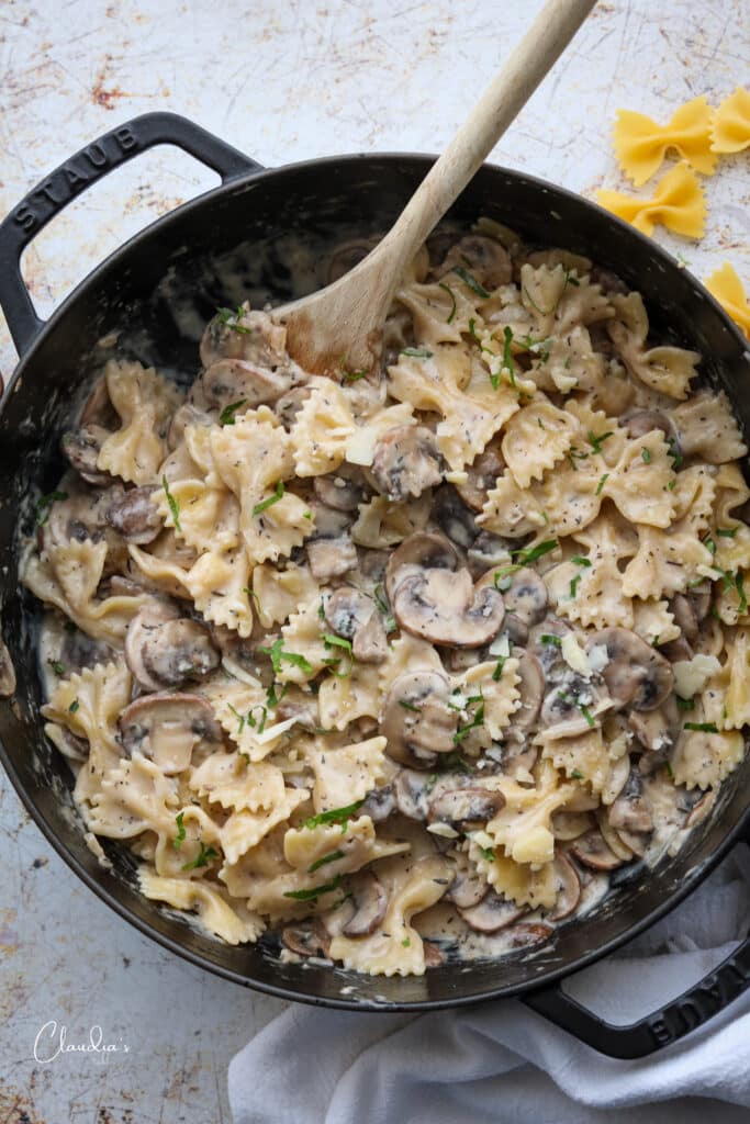 creamy mushroom pasta with fontina cheese 