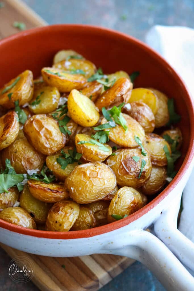 simple crispy oven roasted potatoes with 3 ingredients 