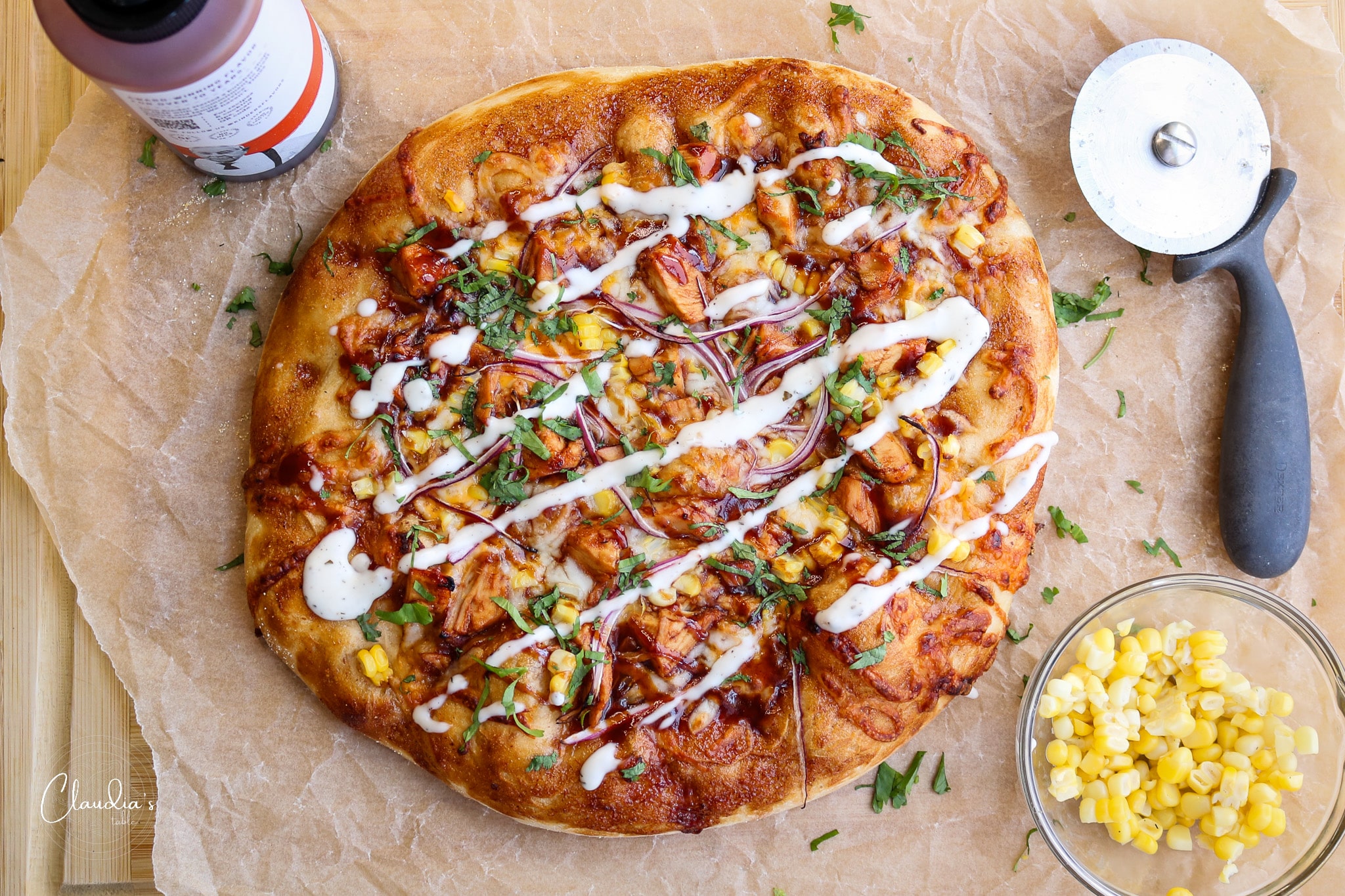 Easy and delicous bbq chicken pizza recipe on cutting board
